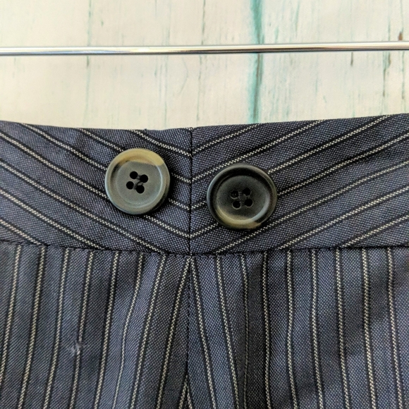 3/$20 Club Monaco Pinstripe Business Shorts - Picture 6 of 8